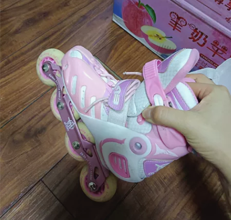 儿童轮滑鞋，儿童旱冰鞋，淘宝参考价238一...
