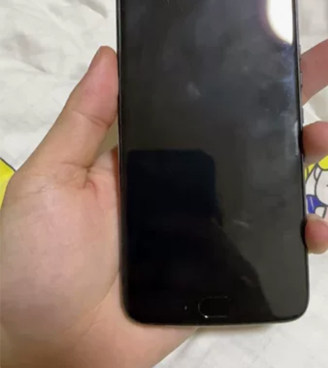 摩托罗拉轻薄防水手机moto x4 挺新的...