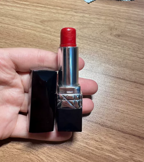 dior999缎光 还剩3/1多 火热色号...