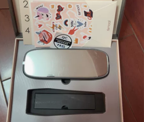 飞莫二代，9.5成新，配件齐全，送5张面膜...