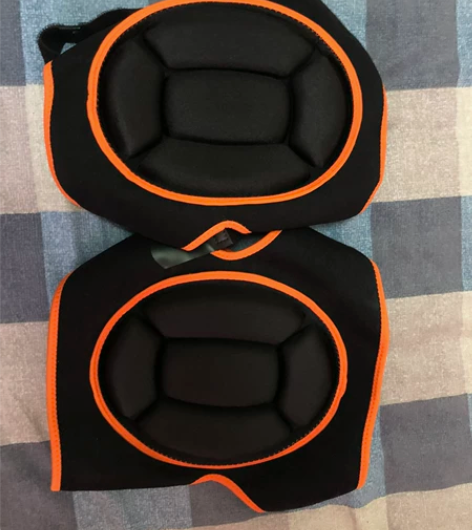 滑雪滑冰护具护膝 内穿 很结实 不怕摔跤了...