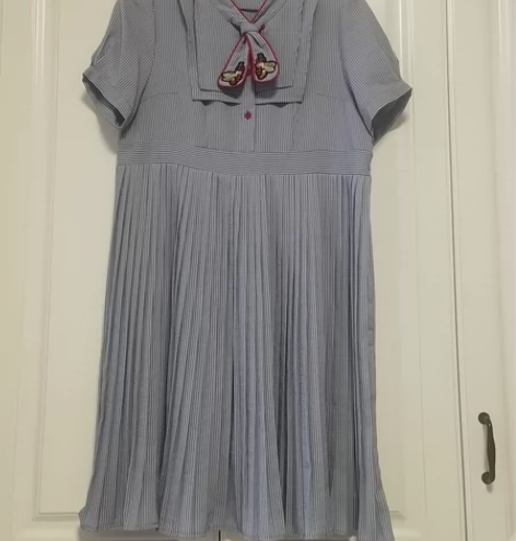 连衣裙Ll码 感兴趣的话点“我想要”和我私...