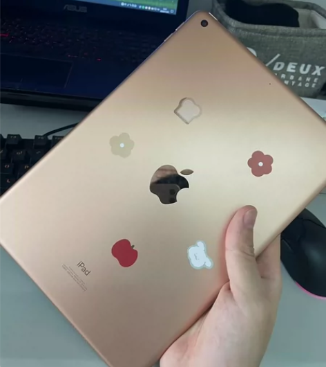 ipad2019金色国行32G 感兴趣的话...