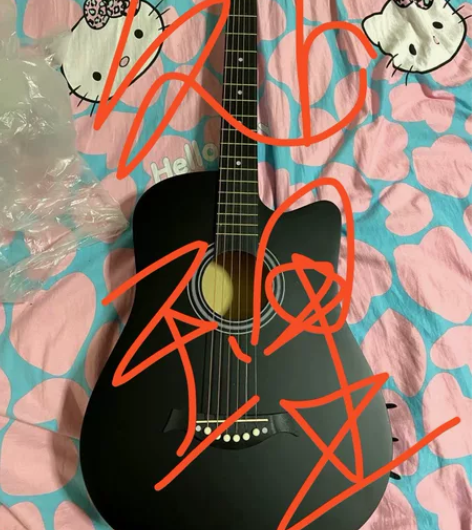 琴行倒闭  处理 处理原价一千多元38寸吉...