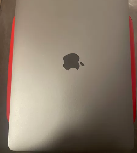 出一台自用17年苹果MacBook Pro...