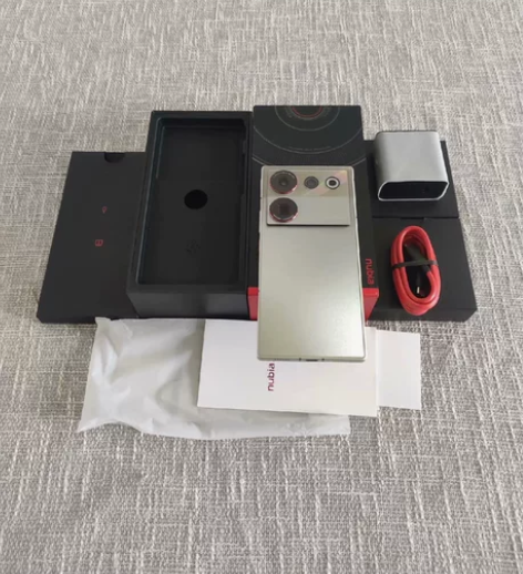 95新的 努比亚 Z50 Ultra 原装...