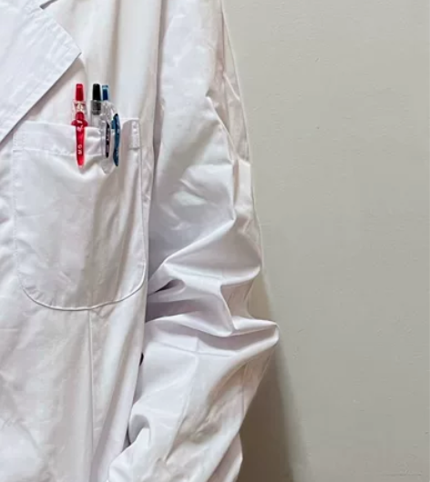 临床医生，有什么都可以问 在校成绩优异，现...