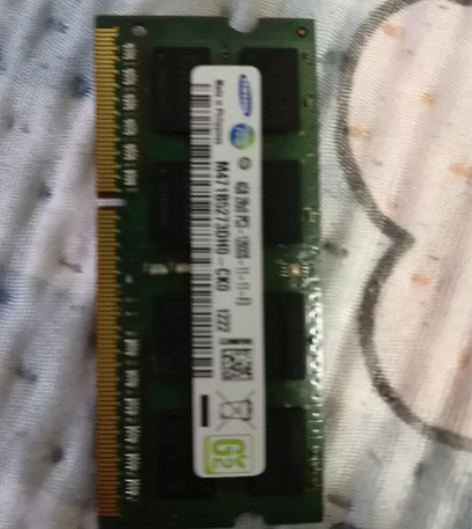 一条4g三星， 35元，一条镁光8g 60...