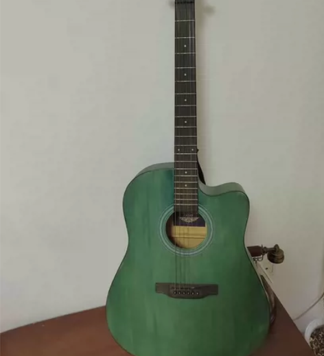 fantast吉他 可弹 可当摆设 cos...