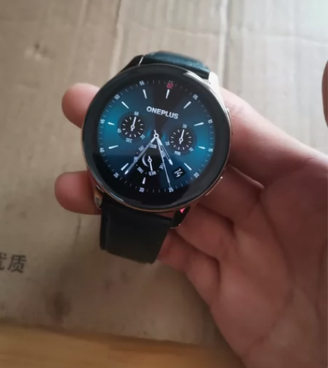 一加watch钴合金限定款。表体成色自定义...