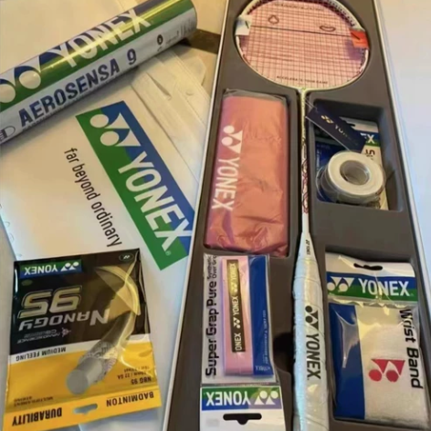 个人转让全新尤尼克斯超轻羽毛球拍 本人银行...