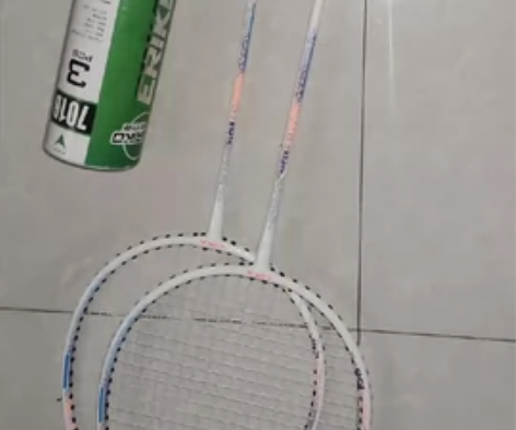 #羽毛球拍 #羽毛球 可卡羽毛球拍，送一桶...