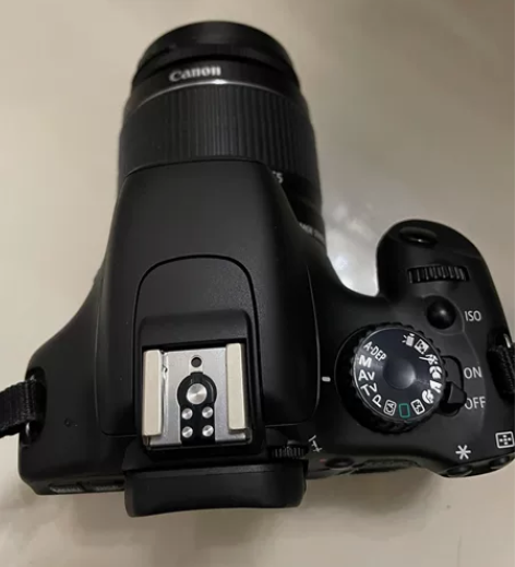佳能550d单反相机，很少使用，成色如图，...