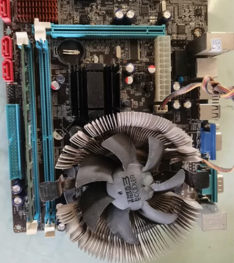 G31主板 电脑主板 带 CPU 和2g内...