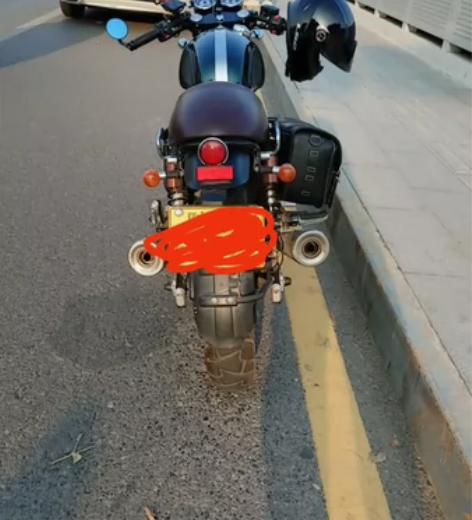 2020年5月上户，UK250咖啡版墨绿色...