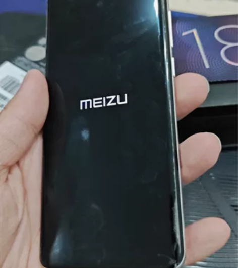 ?Meizu 18  12+256 两年前...