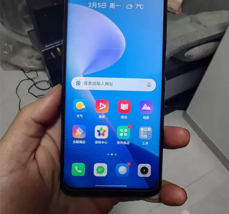 realme q3i，内存4+128，天机...