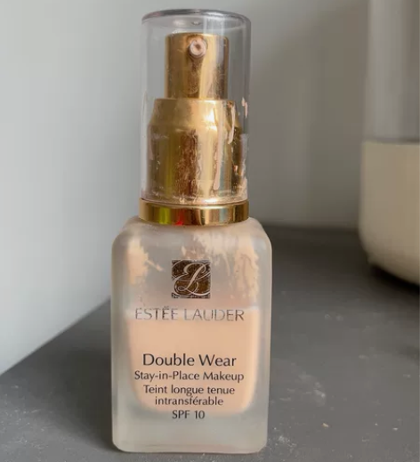 雅诗兰黛粉底液 老网红 余量如图 感兴趣的...