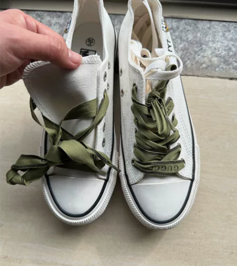 全新帆布鞋，买来一直闲置，有喜欢的便宜带走...