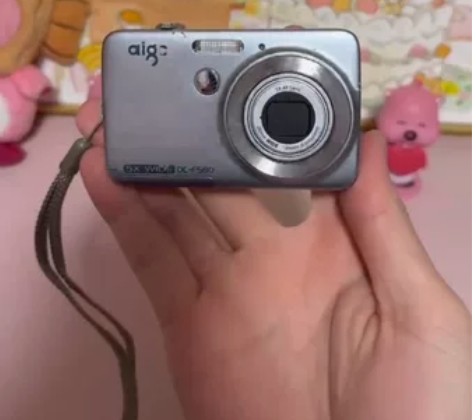 爱国者f580银 屏幕瑕疵 没有闪光灯14...