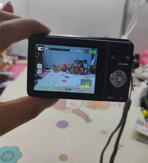 爱国者f300，1400万像素，5倍变焦，...