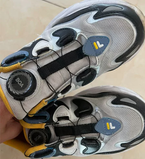 斐乐 35码，尺码偏小已经清洗??明显穿着...