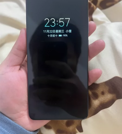 ?华为mate30，6+128，屏幕摔碎了...