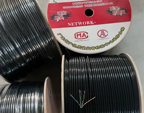 闲置网线处理包邮，超五类室外双皮网线一卷3...