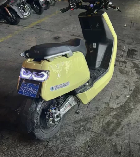 深夜到店小牛n1s 兰德72350  全顺...