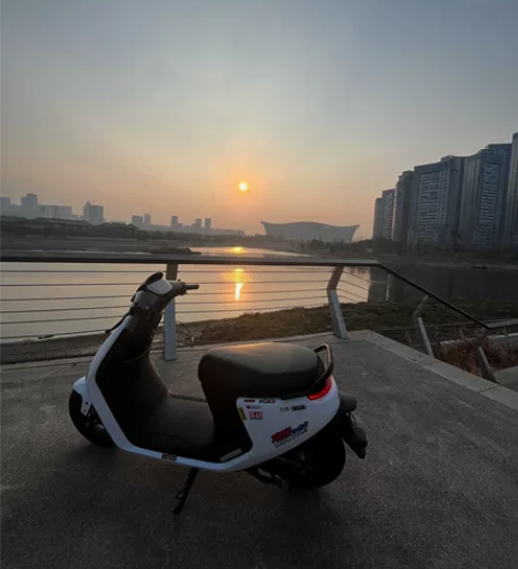 九号e80c 仅行驶2800km 买就送小...