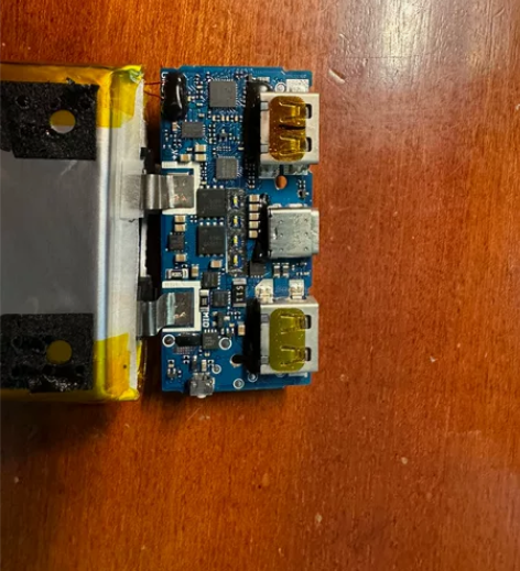 小米移动电源3 尸体 但是电芯是好的，主板...