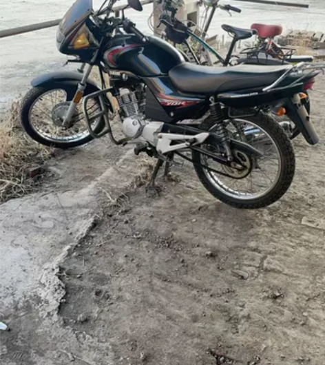 雅马哈天剑，全新摩托跑了900公里，当时结...