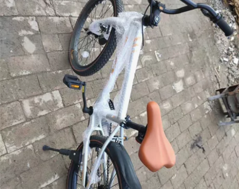 这个山地车适合6到10岁，1.4米左右的孩...