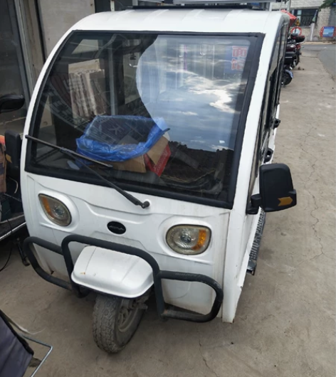 72v 45Ah 爱玛全封闭三轮车 升降玻...