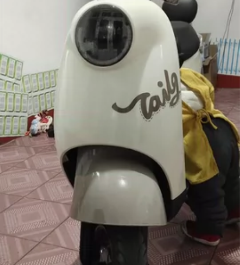 23年8月份买的，通勤骑了两个月，配件都带...