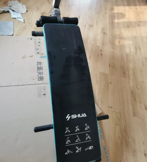 出Mercafun品牌的多功能仰卧起坐健身...