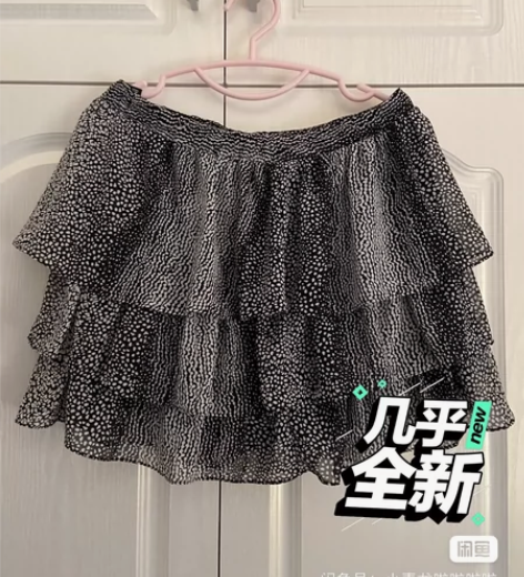 可盐可甜蛋糕裙 只穿过两次无痕迹污物 非常...