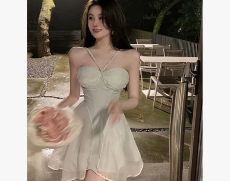 纯欲风吊带连衣裙女2023夏季新款法式气质...