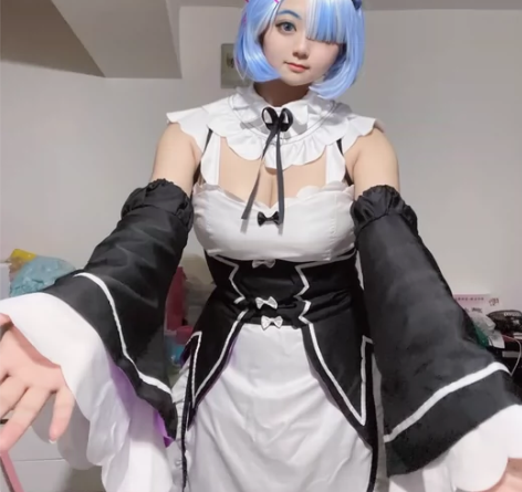 出/换 L蕾姆女仆装cos 戳瞳即可出  ...