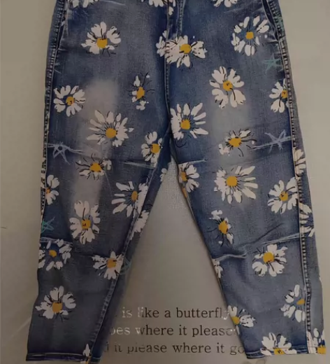 全新牛仔七分裤，腰围2尺四到2尺五之间，裤...