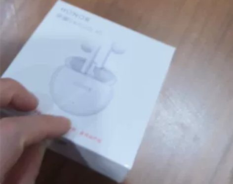 【全新未拆封】包邮荣耀Earbuds X5...