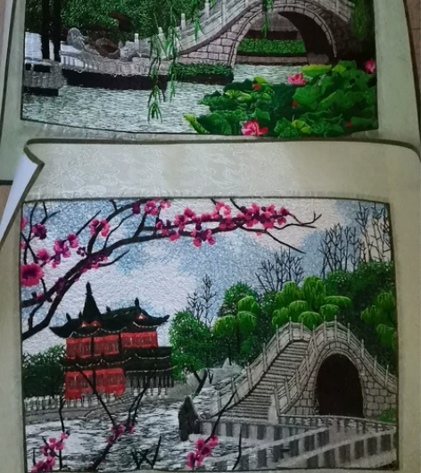 出两幅绣的画，去扬州一个园林里买的 包邮4...
