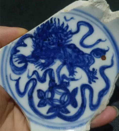 明代空白期苏料狮子飘带绣球纹标本， 感兴趣...