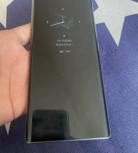 华为荣耀60 之前磕着屏幕了 强迫症换了原...