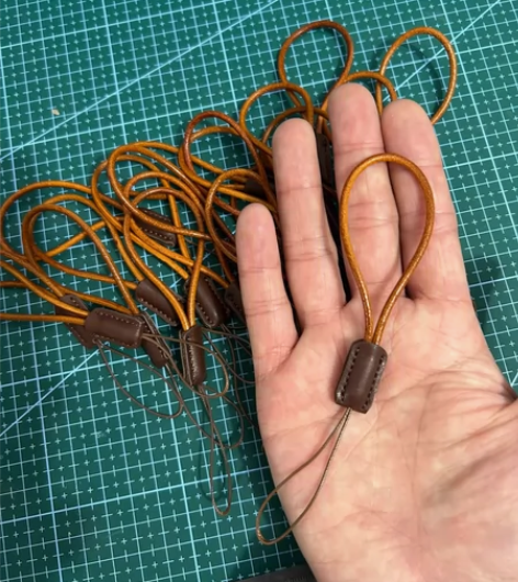 牛皮小挂绳3元/个，要10个以上包邮，新疆...