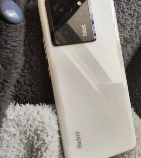 红米k60至尊 16+256 去年八月份购...