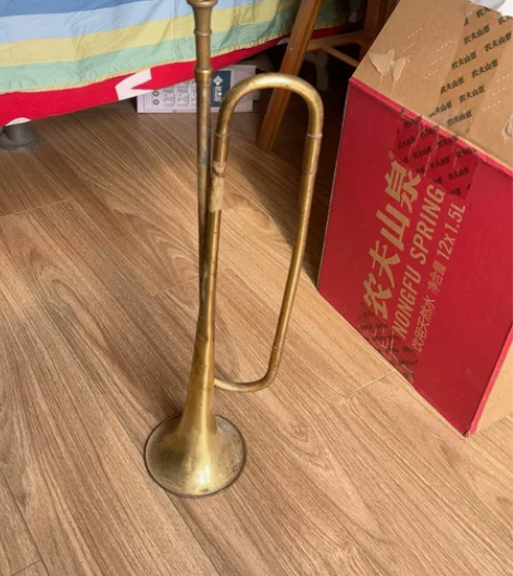 校园少先队冲锋号古董乐器 经典老物件，迄今...