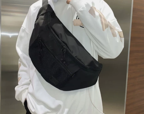 潮牌包包男士ins街头斜挎包女日系原宿胸包...