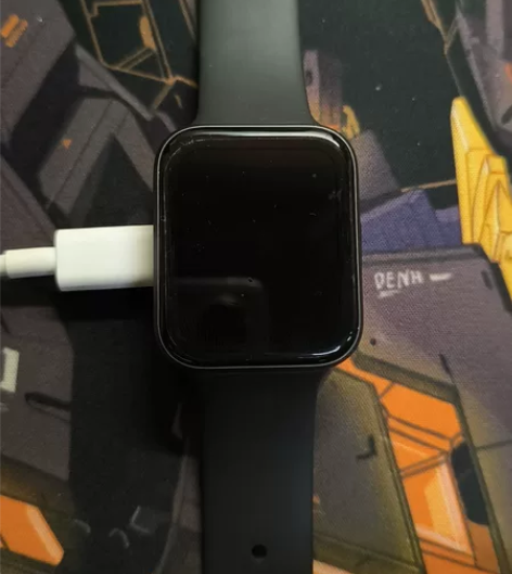 ?魅族watch9成新，屏幕右侧有一小块泛...