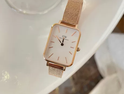 新品！！！DW全新上市? ￥266复古重塑...